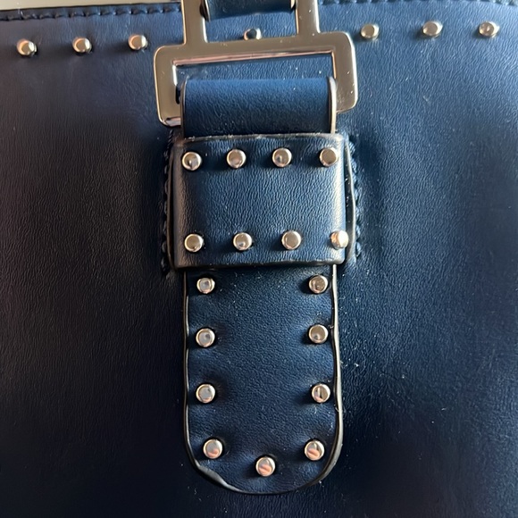 Moda Luxe Vegan Leather Handbag - Picture 7 of 7